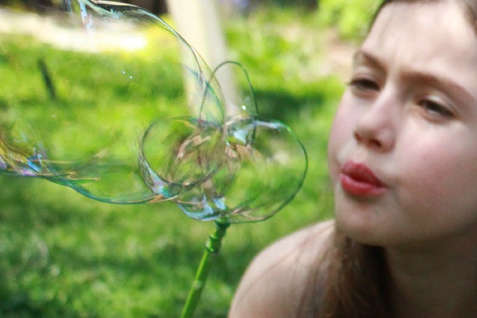 How to Make Homemade Bubbles with Kids
