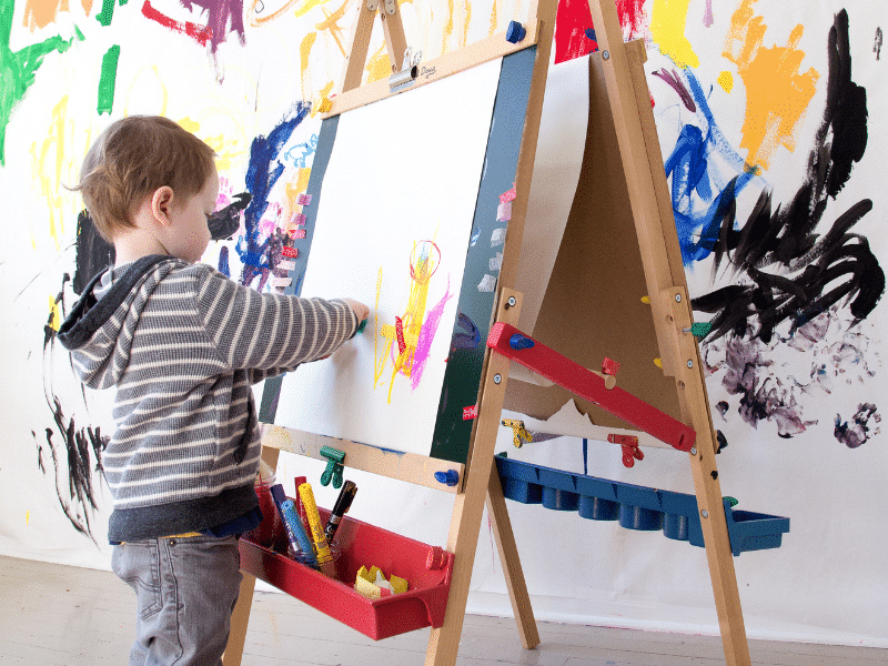 6 Ideas to Encourage Continued Interest in a Children's Easel