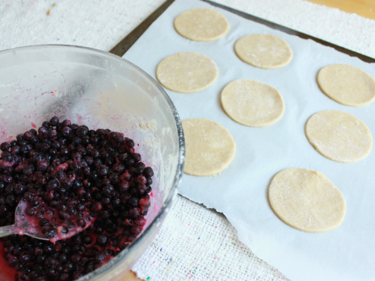 blueberry hand pies