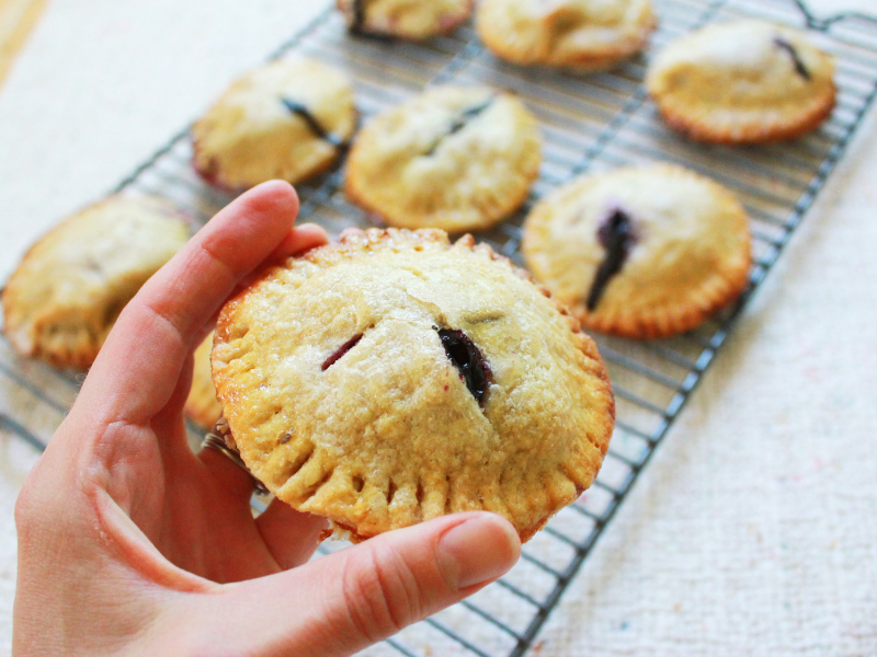 blueberry hand pies