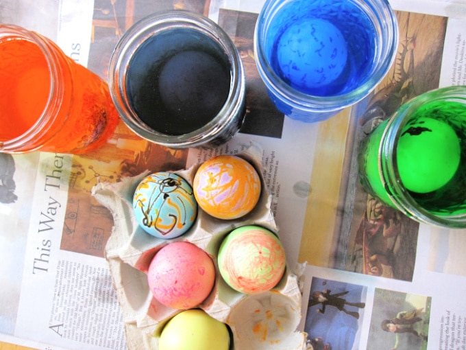 dyeing melted crayon eggs