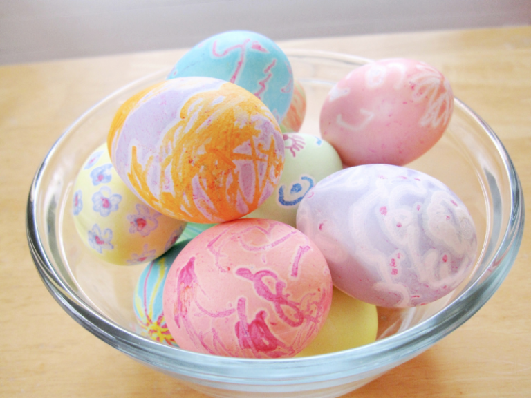 How to Make Melted Crayon Eggs for Easter
