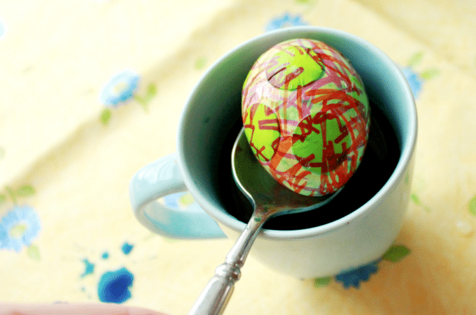 dyeing sticker eggs