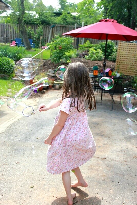 DIY Bubble Wands with Pipecleaners and Beads