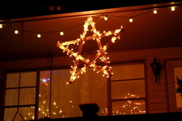 Lighted Wooden Star 08