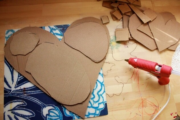 Cardboard Heart Art Project for Kids 03