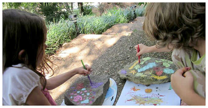 Art with Rocks: 18 Ways to Use Rocks in Kids Art – painted rocks