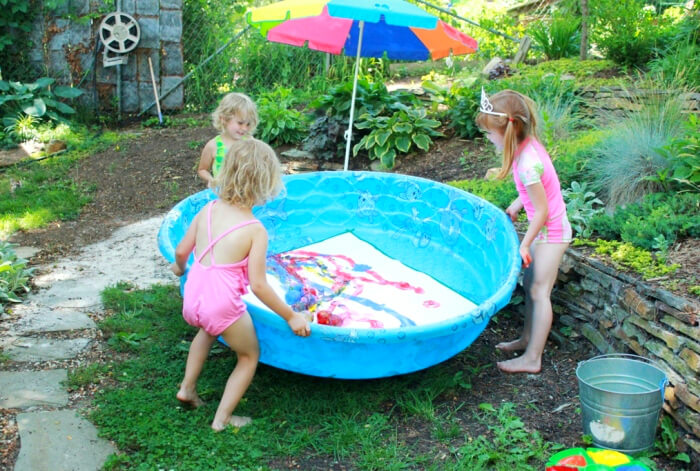 Water Balloon Painting in the Swimming Pool