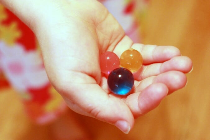 Bounce water beads