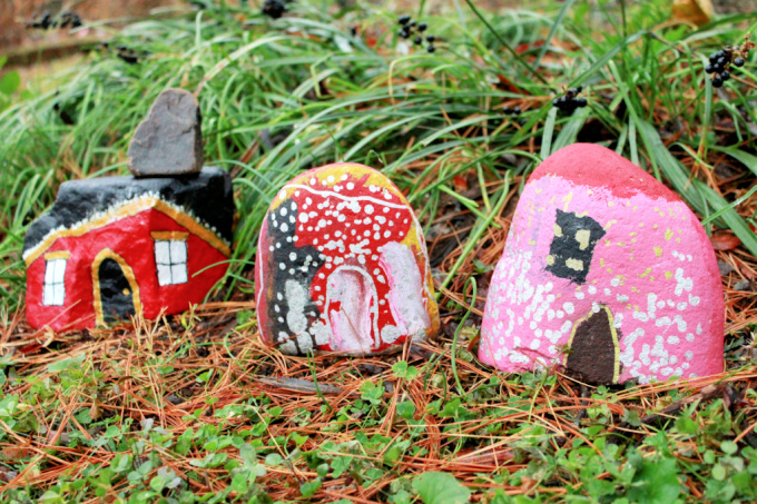 decorated rock houses for Garden Crafts for Kids