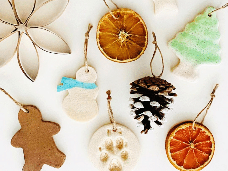 20 Homemade Christmas Ornaments the Whole Family Can Make