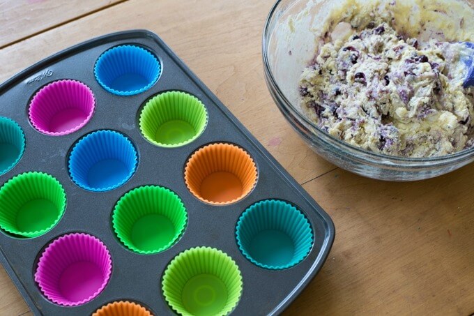 Using silicone muffin tin liners