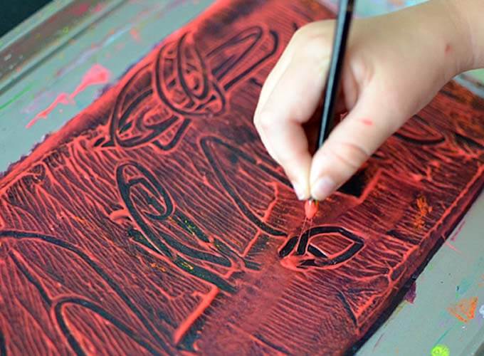 Gelatin Printmaking for Kids :: draw in paint
