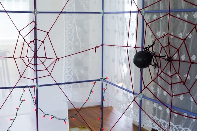 The Magic of Fort Magic - Decorating with Spiders and Spiderwebs
