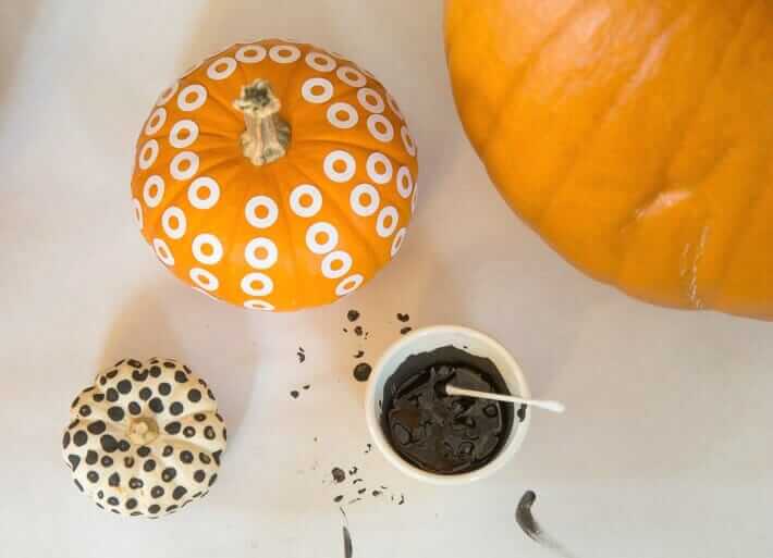 DIY Chalkboard Pumpkins Easy NoCarve Craft! Karen Kavett