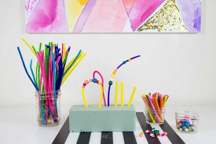 Simple Art Invitations for Kids - Pipe Cleaner Sculpture