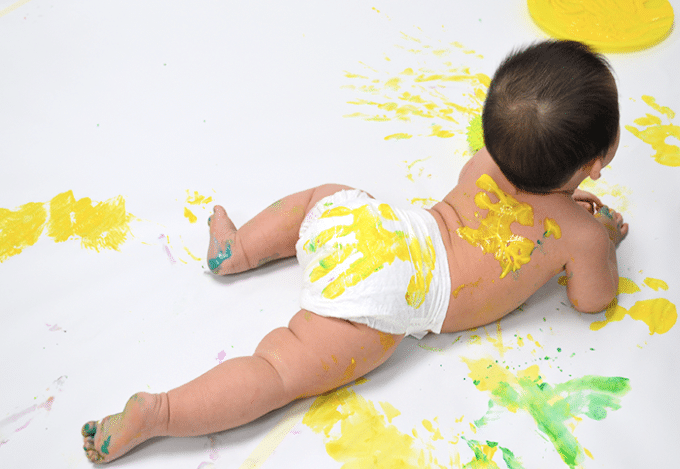 art crawl baby with paint