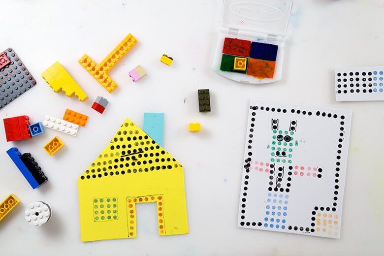 Make LEGO prints of houses & robots with LEGOs & a stamp pad