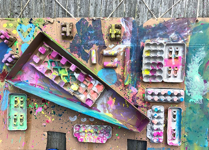 https://artfulparent.com/wp-content/uploads/2019/08/Collaborative-recycled-art-wall-%E2%80%93-art-activities-for-toddlers.jpg