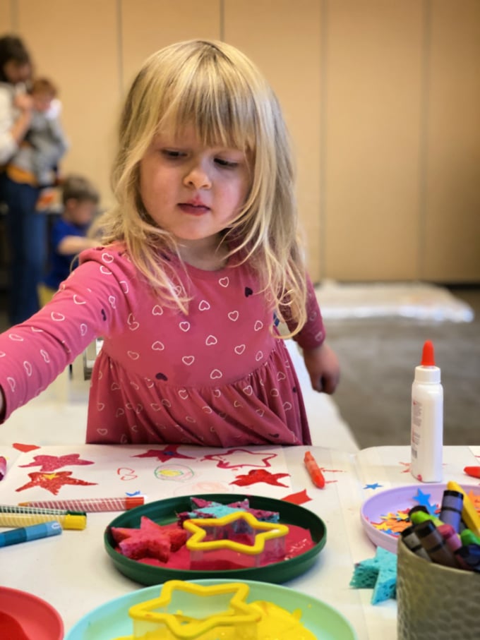 child sponge painting stars christmas arts and crafts