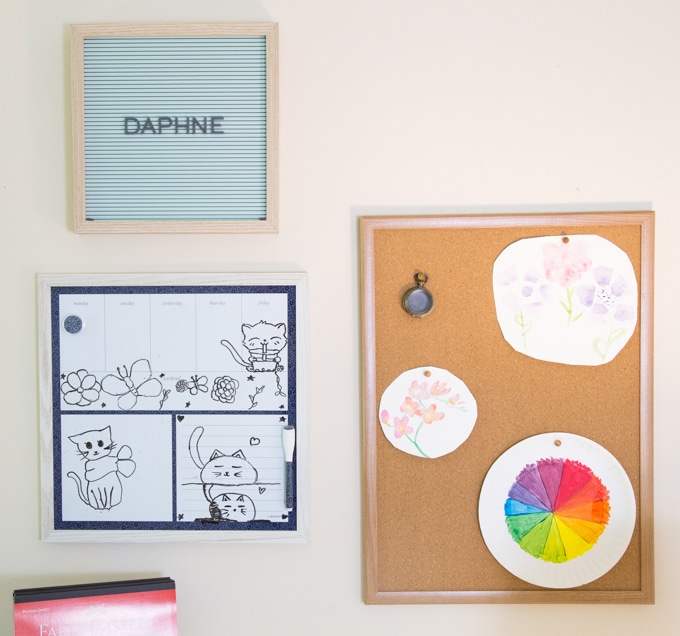 Personalizing at kids homework station with a white board & cork board