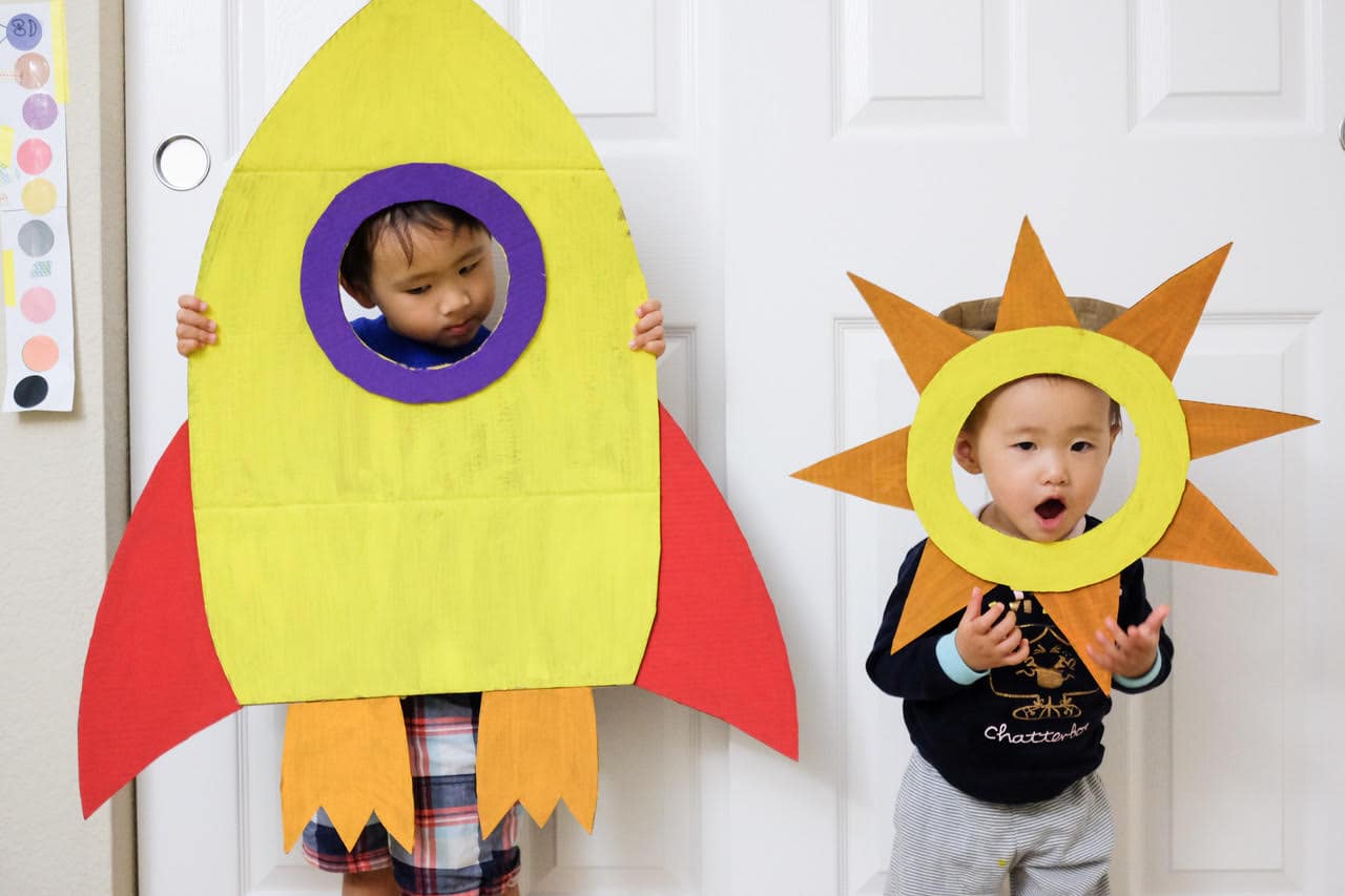DIY Halloween Costumes for Kids_Spaceship and sun_Happy Tot Shelf