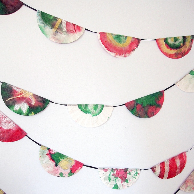 Painted Coffee Filter Holiday Garland – Christmas Crafts Ideas for Kids