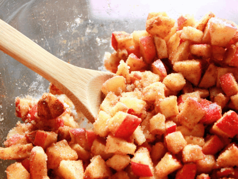 apples in bowl