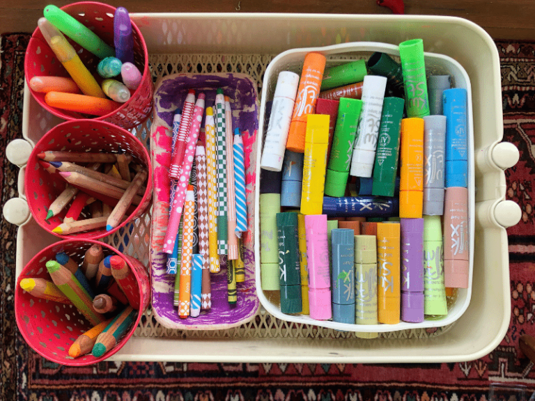 How to Set up an Art Cart for Kids