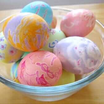 How to Make Colorful Egg Crayons - an Easter Coloring DIY - The