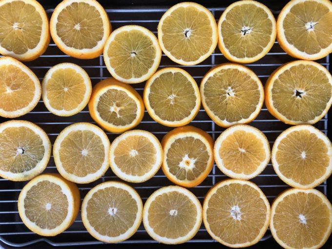 sliced oranges for garland