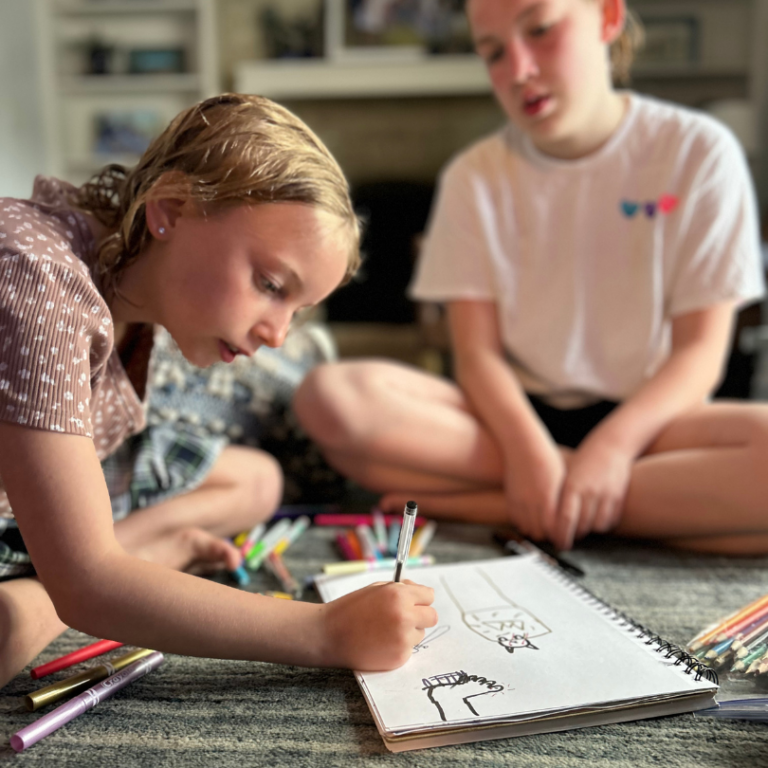 A BackandForth Drawing Game for Kids