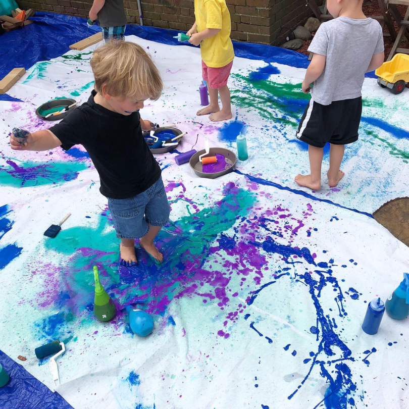 kids splatter painting