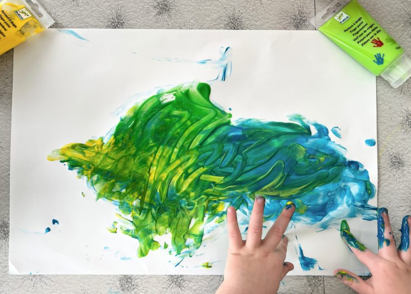 baby finger painting