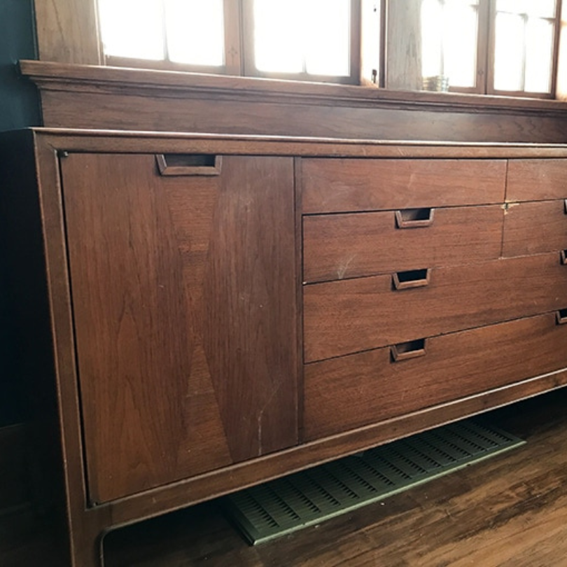 credenza