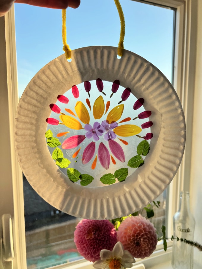 flower petal suncatcher for mothers day crafts for preschoolers
