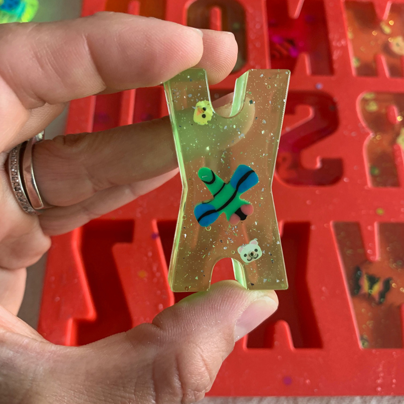 resin letter