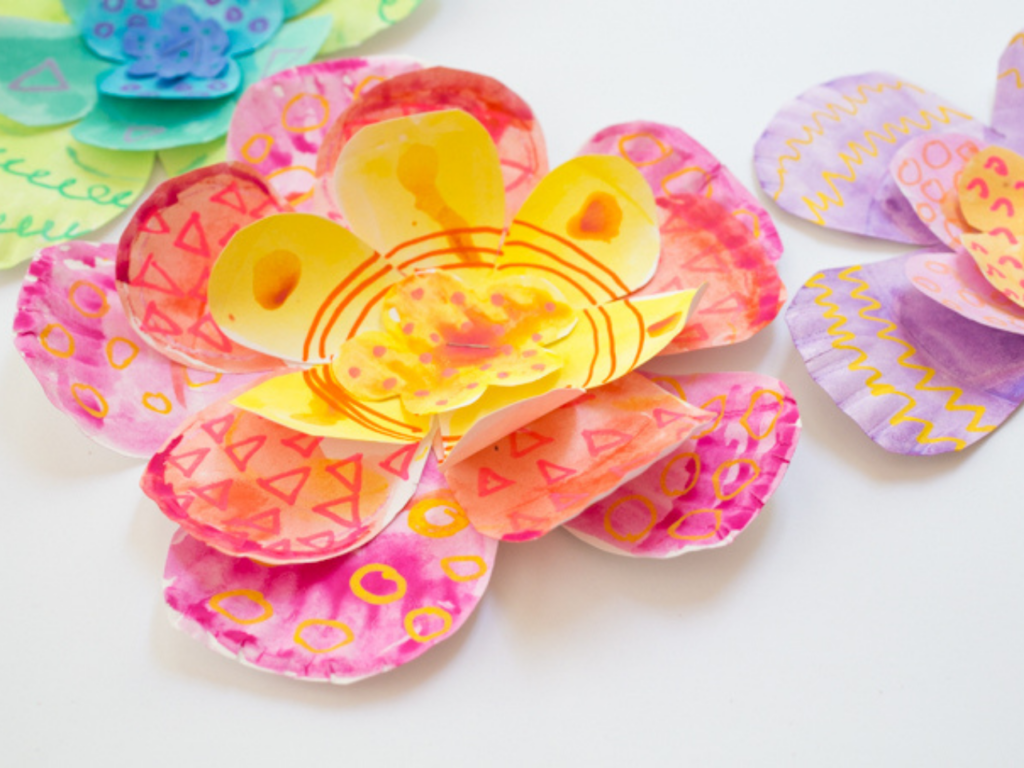 paper plate flowers