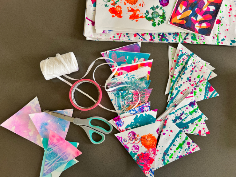 making an artful bunting