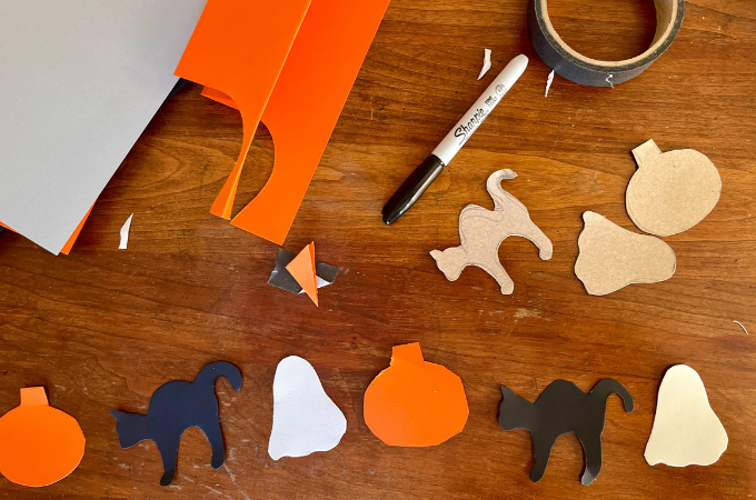 arrange Halloween garland shapes