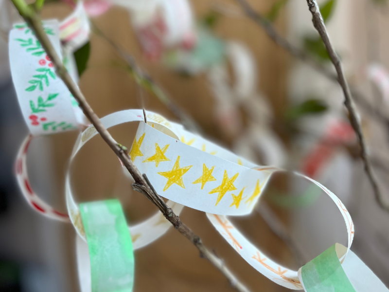 hand drawn designs on paper chains