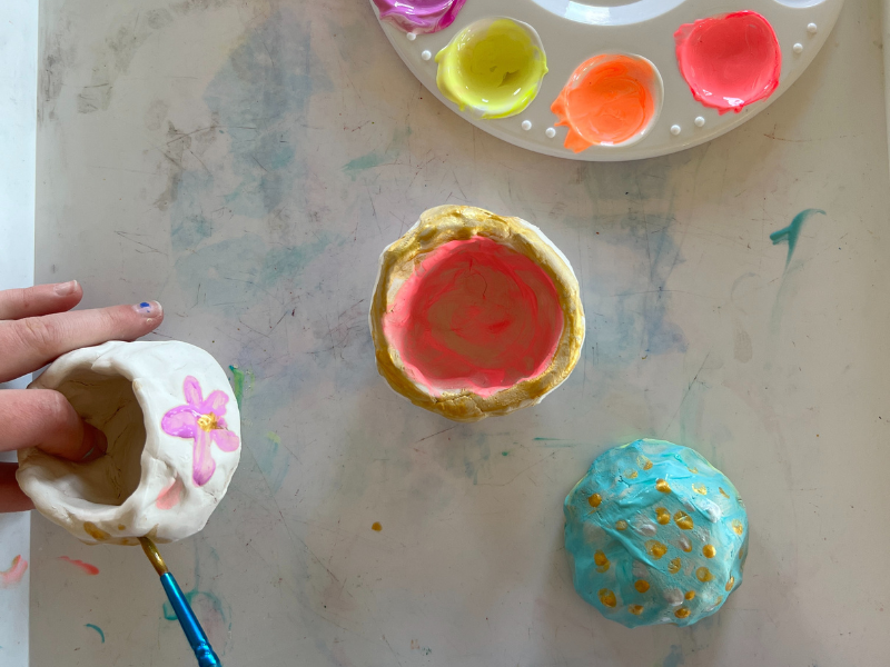 painting clay pots