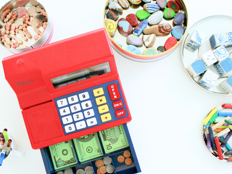 pretend play crafts
