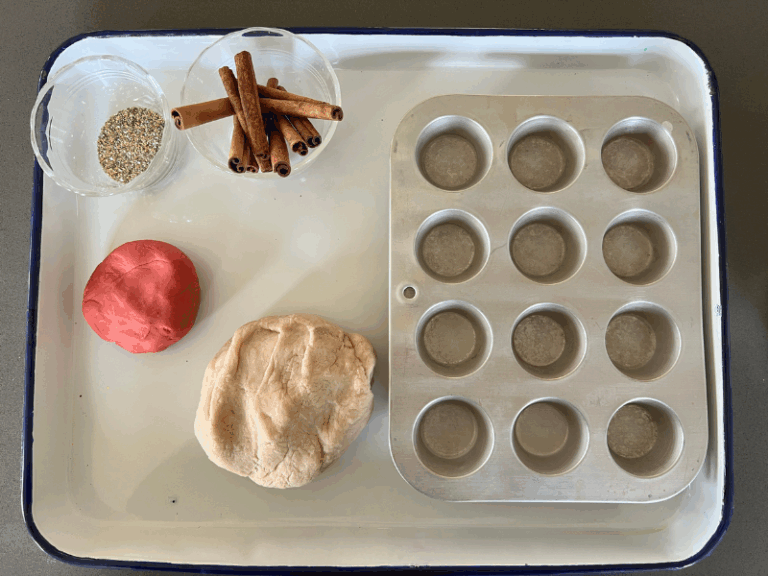 apple pie playdough materials